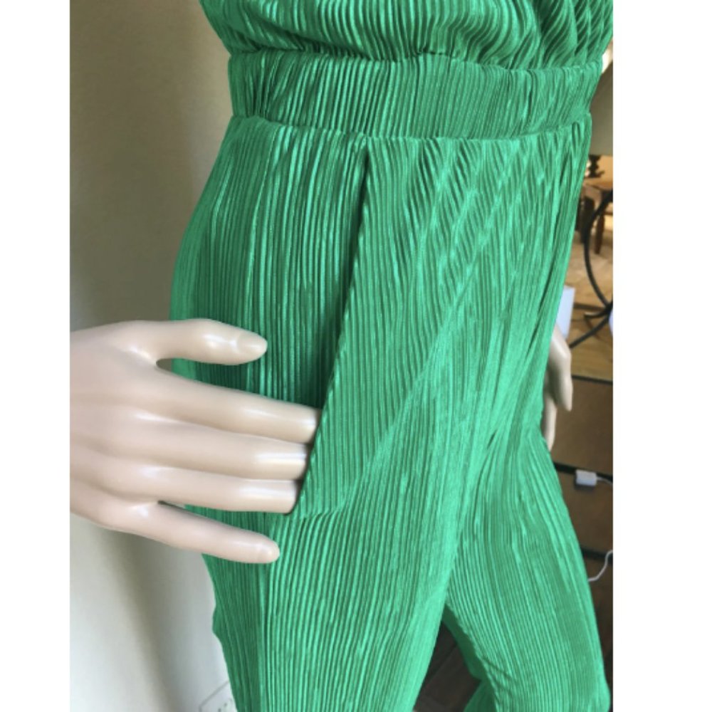 June & Hudson Green Pleated Jumpsuit - Picture 4 of 6